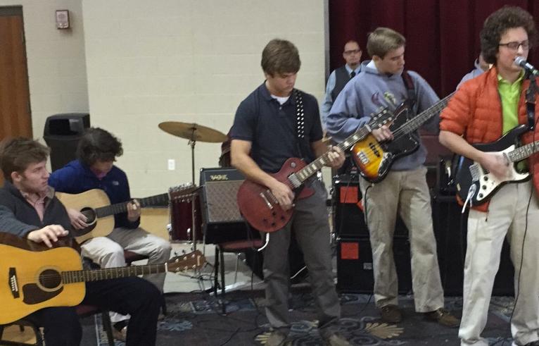 Modern Musical Ensemble is a class new to St. George’s this year. They played in chapel on Nov. 17, displaying their talent and modernizing chapel during worship songs. 