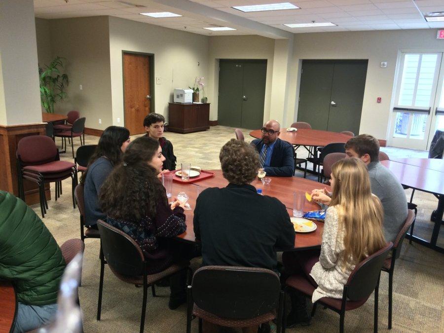 A finalist candidate for director of the Citizenship Institute meets with Citizenship students during lunch. This candidate is one of the four that will be visiting St. Georges as a part of the ongoing job search.