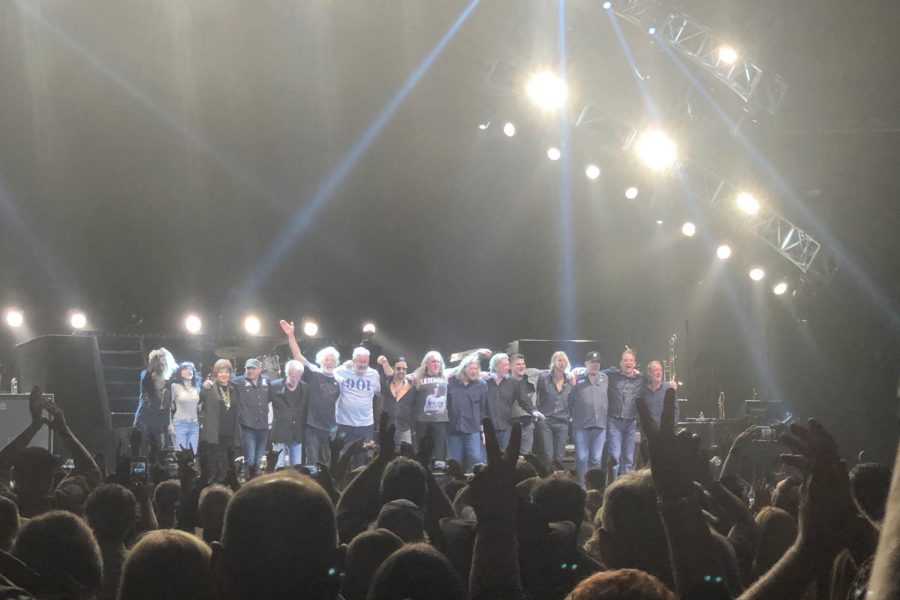 Bob Seger and the Silver Bullet band take a bow before playing an encore at the FedEx Forum. 